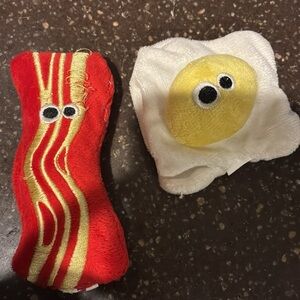 MADCAT Plush & Crinkly Bacon and Egg Cat Toy Set 😻🐾🐾